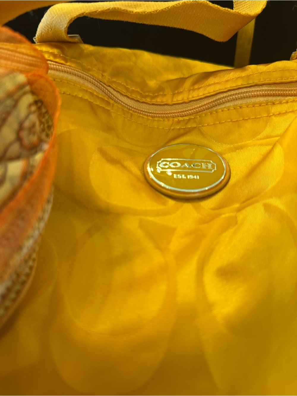 Coach #363 Getaway large packable Yellow Signature Tote with Matching Pouch - Picture 3 of 9